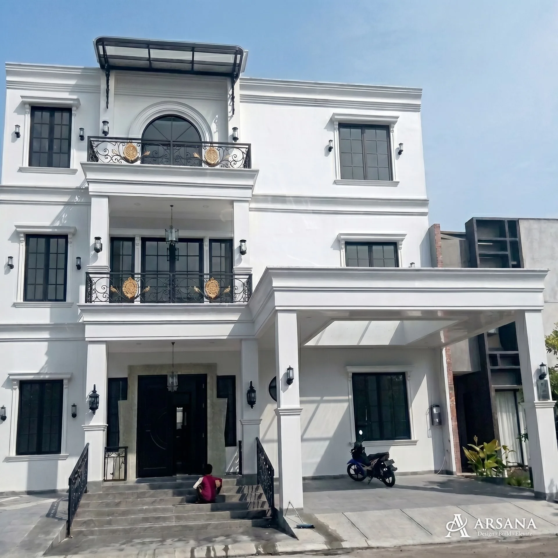 Bangun Baru — Rumah Tinggal Suvarna Sutra Flavio, Cikupa, Tangerang